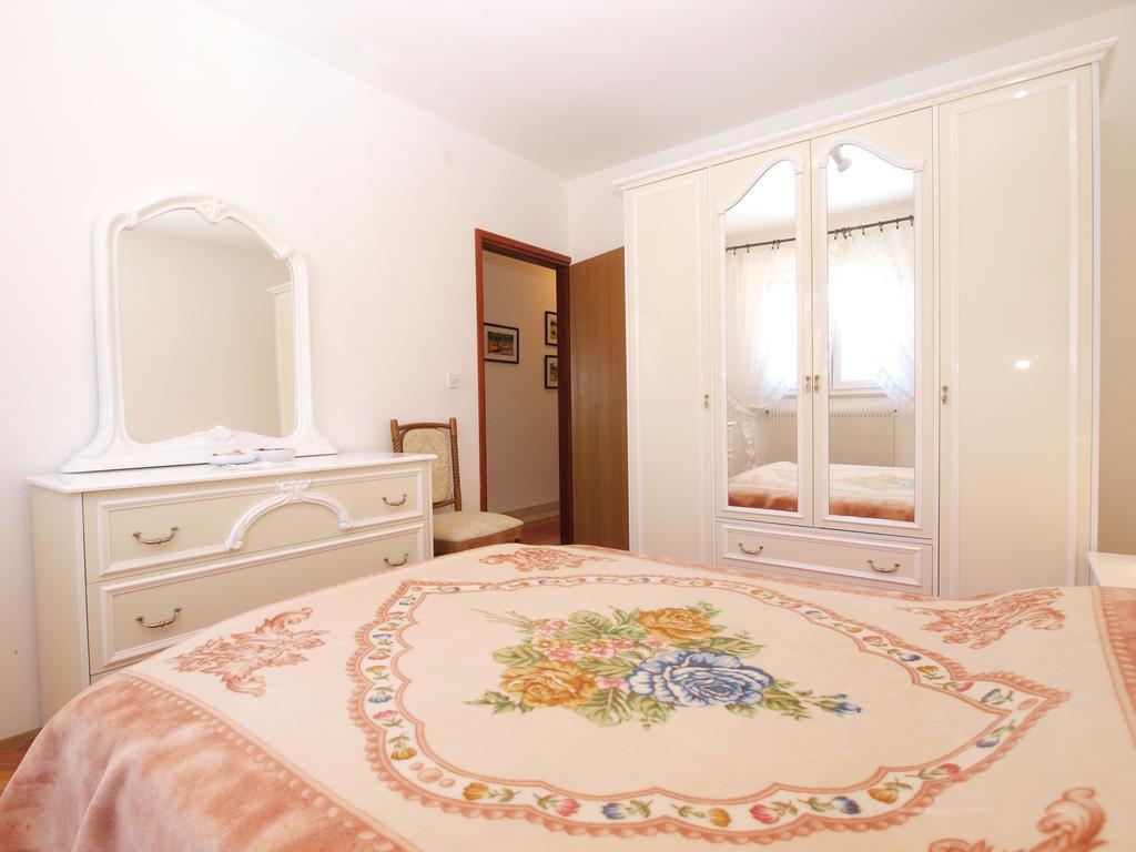 Apartment Luisa 1437 Peruški Exterior foto